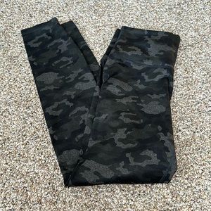 Fabletics camo leggings
